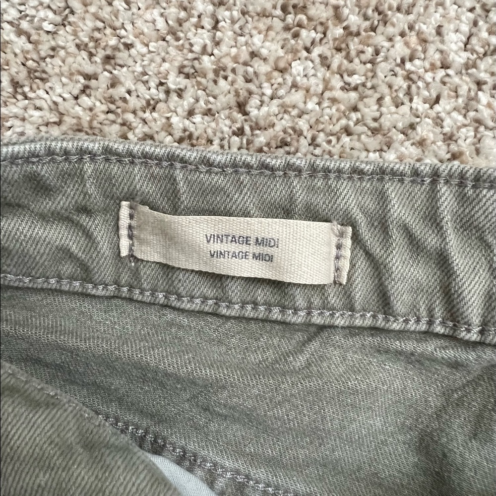 Universal Thread Shorts - Picture 4 of 4